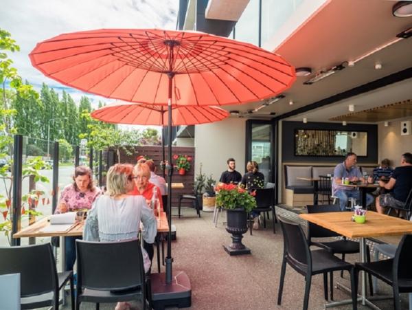 Monks Cafe 